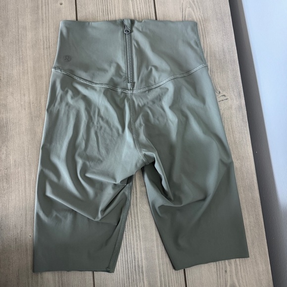 lululemon athletica Women's Bike Shorts in Olive - Picture 4 of 9